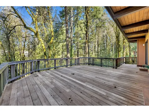 2546 SW Sherwood Drive Portland OR 97201