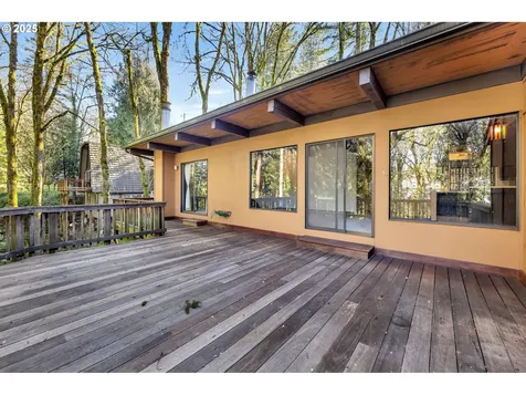 2546 SW Sherwood Drive Portland OR 97201