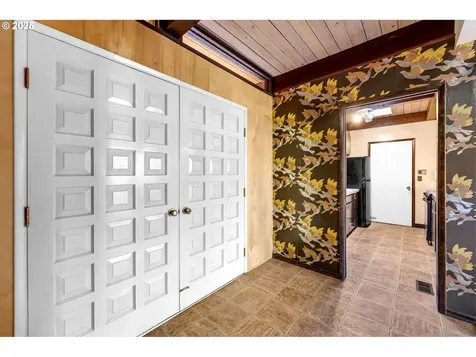 2546 SW Sherwood Drive Portland OR 97201