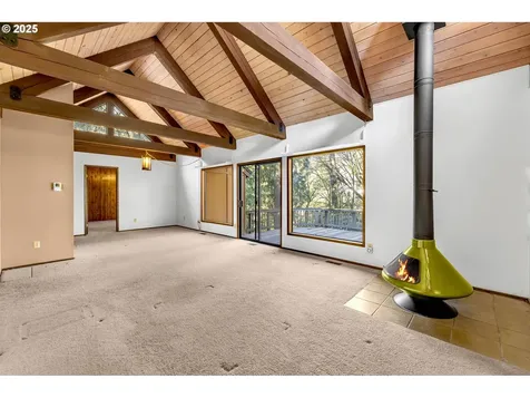 2546 SW Sherwood Drive Portland OR 97201