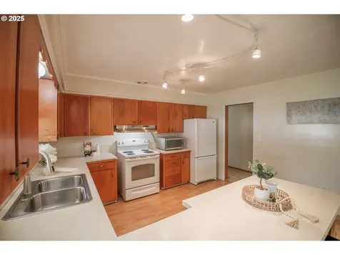 3140 14th Avenue SE Albany OR 97322
