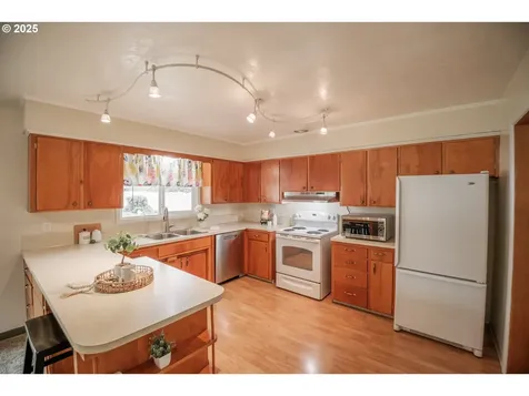 3140 14th Avenue SE Albany OR 97322