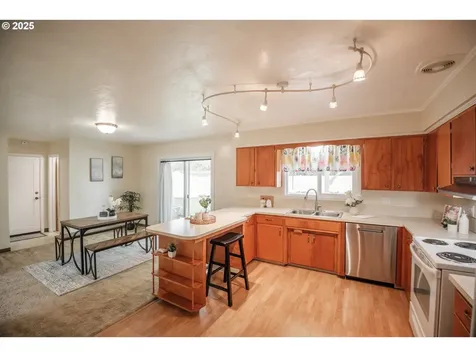 3140 14th Avenue SE Albany OR 97322