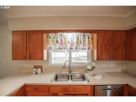 3140 14th Avenue SE Albany OR 97322
