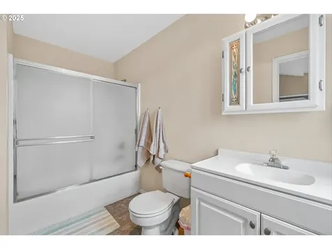 608 NE Hill Street Sheridan OR 97378