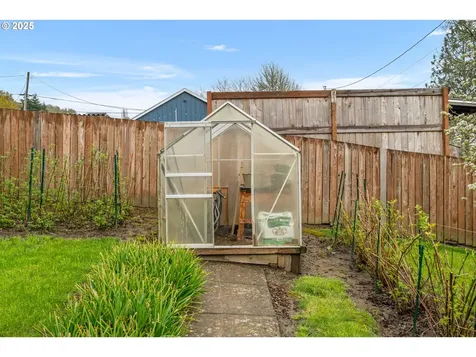 608 NE Hill Street Sheridan OR 97378