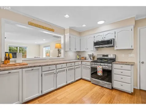 608 NE Hill Street Sheridan OR 97378