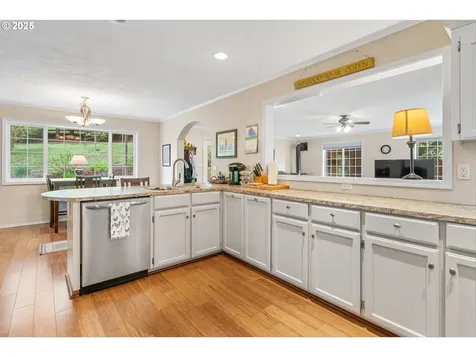 608 NE Hill Street Sheridan OR 97378