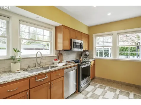 7317 SE 35th Avenue Portland OR 97202