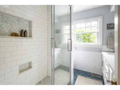 7317 SE 35th Avenue Portland OR 97202