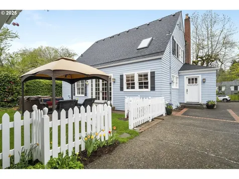 7317 SE 35th Avenue Portland OR 97202