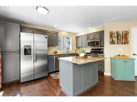 18213 SE 18th Street Vancouver WA 98683