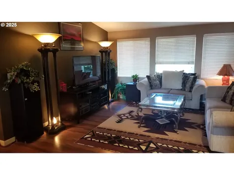 156 Peppermill Road Kelso WA 98626