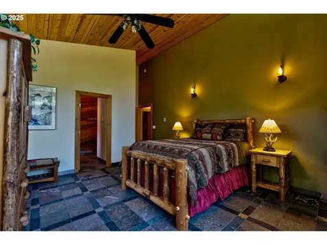 156 Peppermill Road Kelso WA 98626
