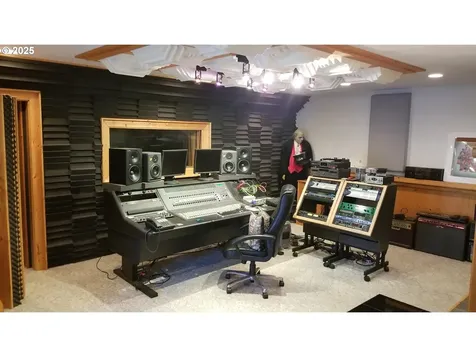 156 Peppermill Road Kelso WA 98626