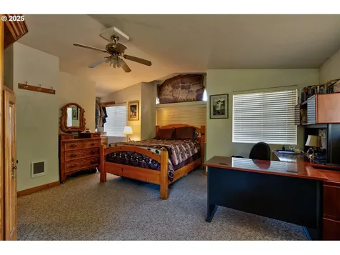 156 Peppermill Road Kelso WA 98626
