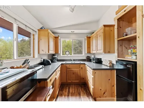 156 Peppermill Road Kelso WA 98626