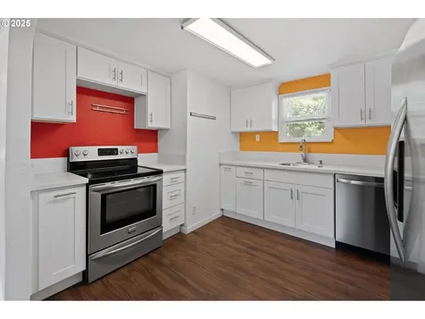 875 SE 13th Avenue Hillsboro OR 97123