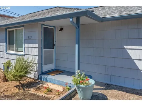 875 SE 13th Avenue Hillsboro OR 97123