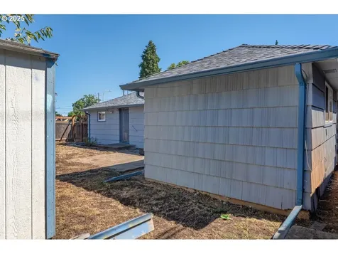 875 SE 13th Avenue Hillsboro OR 97123