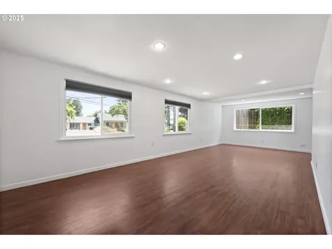 875 SE 13th Avenue Hillsboro OR 97123