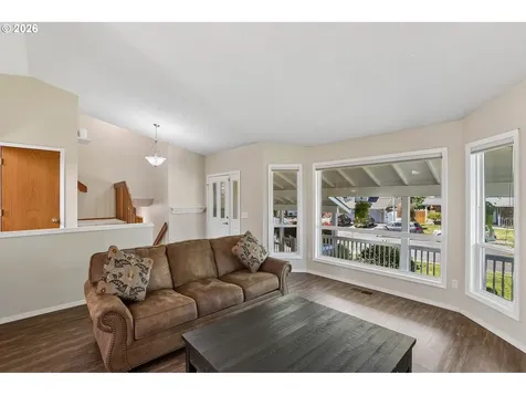 8915 NE 28th Place Vancouver WA 98665