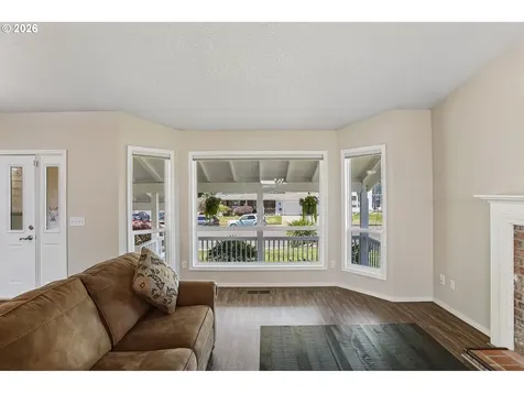 8915 NE 28th Place Vancouver WA 98665