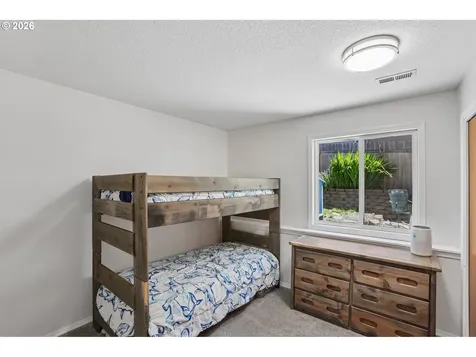 8915 NE 28th Place Vancouver WA 98665