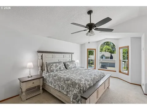 8915 NE 28th Place Vancouver WA 98665