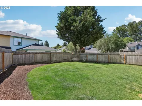 8915 NE 28th Place Vancouver WA 98665