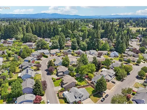 8915 NE 28th Place Vancouver WA 98665