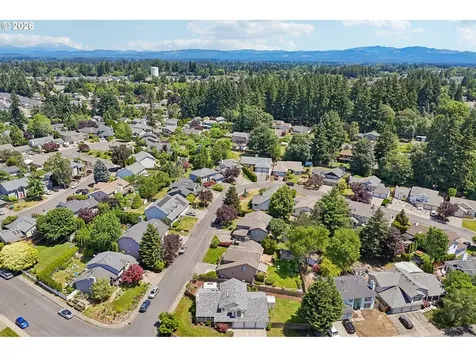 8915 NE 28th Place Vancouver WA 98665
