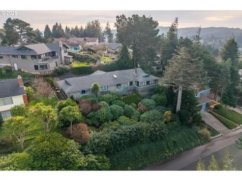 875 Signal Way Coos Bay OR 97420
