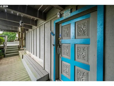875 Signal Way Coos Bay OR 97420