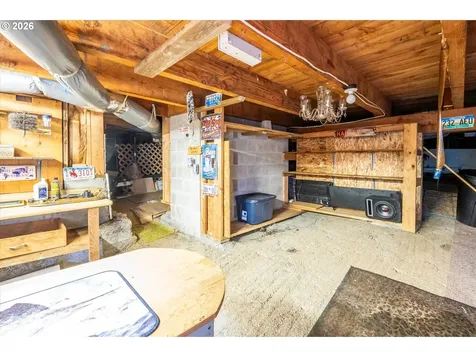 875 Signal Way Coos Bay OR 97420