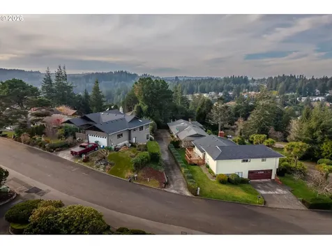 875 Signal Way Coos Bay OR 97420