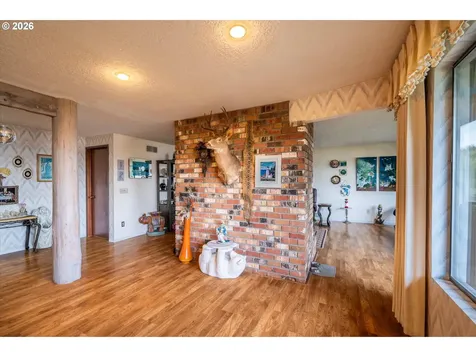 875 Signal Way Coos Bay OR 97420