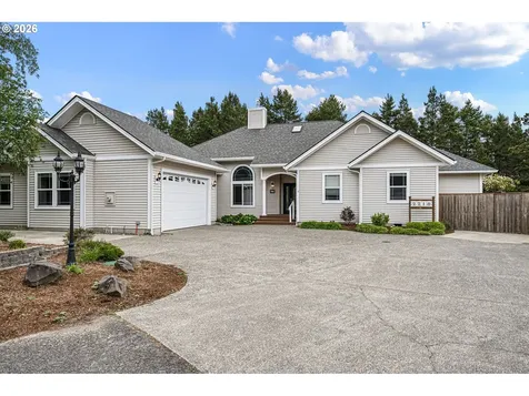 2218 Willow Loop Florence OR 97439