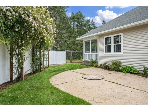 2218 Willow Loop Florence OR 97439
