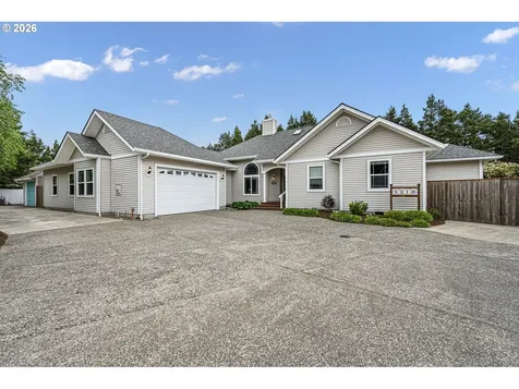 2218 Willow Loop Florence OR 97439