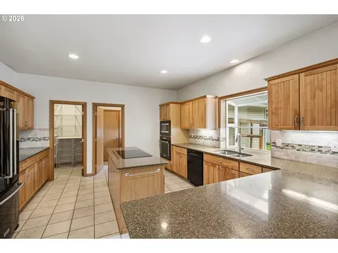 2218 Willow Loop Florence OR 97439