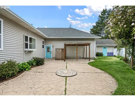 2218 Willow Loop Florence OR 97439