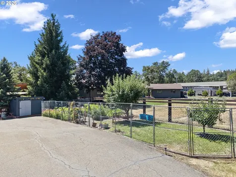 375 Acorn Drive Roseburg OR 97470