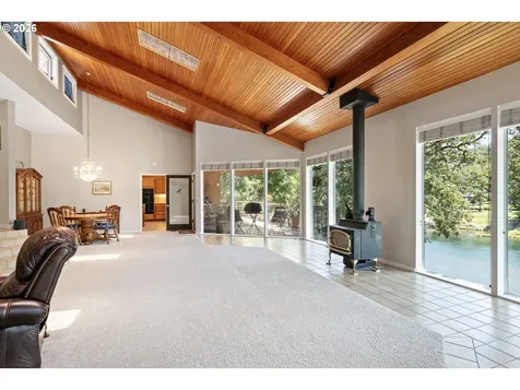 375 Acorn Drive Roseburg OR 97470