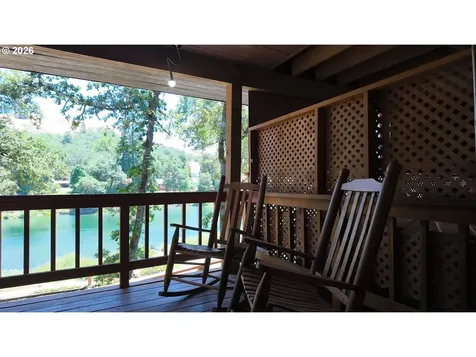 375 Acorn Drive Roseburg OR 97470
