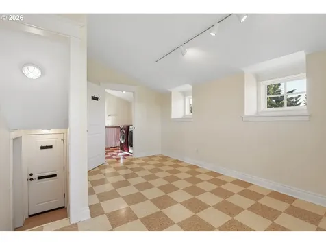 17151 Wall Street Lake Oswego OR 97034