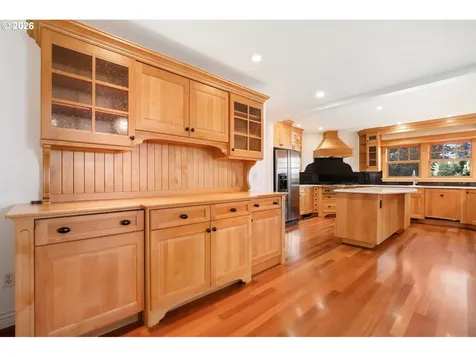 17151 Wall Street Lake Oswego OR 97034