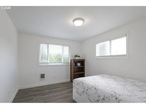 8912 SE Clay Street Portland OR 97216