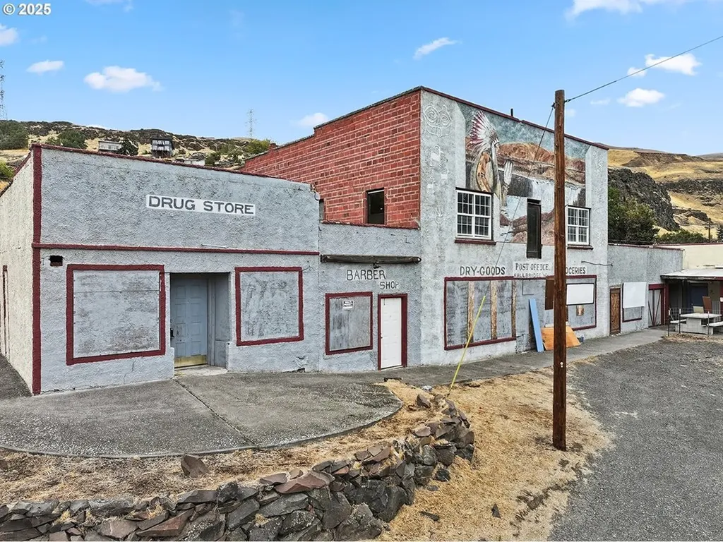 372 Main Street Wishram WA 98673