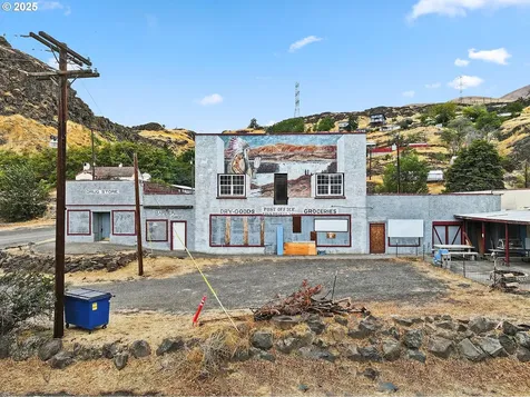 372 Main Street Wishram WA 98673